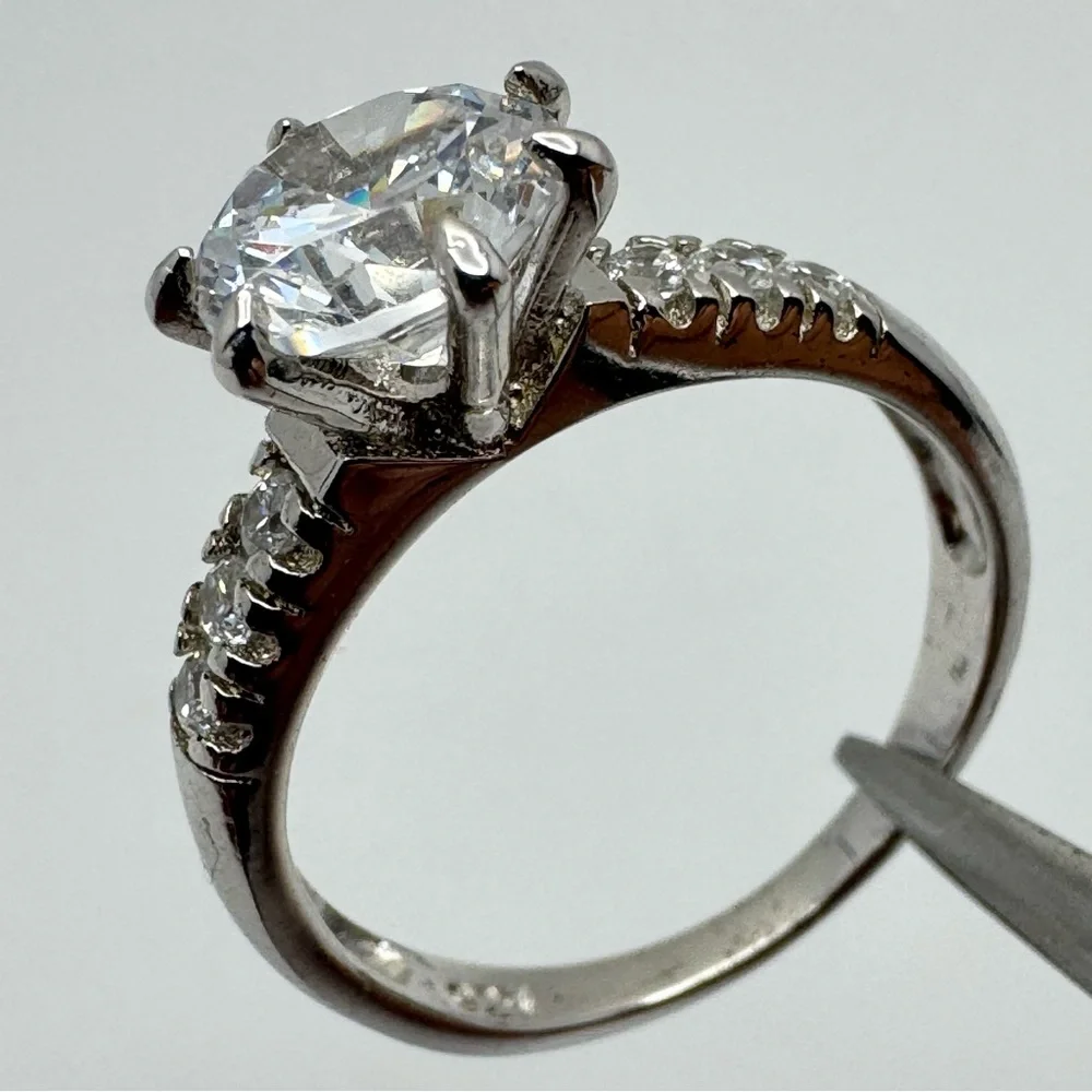 Sterling Silver Round CZ Solitaire Engagement Style Ring Size 8 New